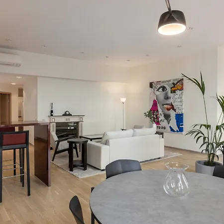 G22 Apartment