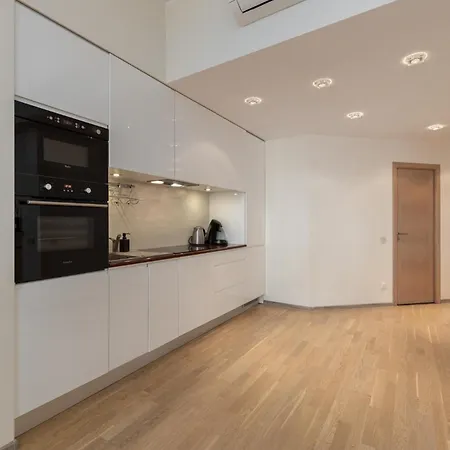 Apartment G22