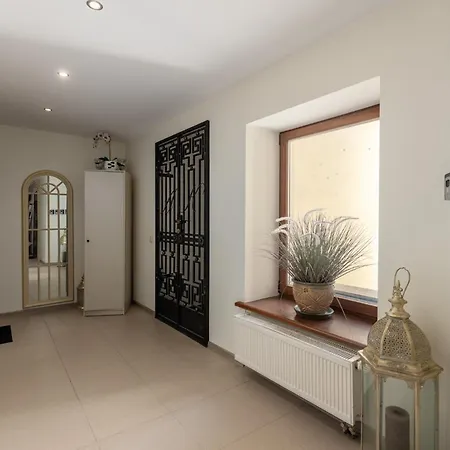 Apartment G22