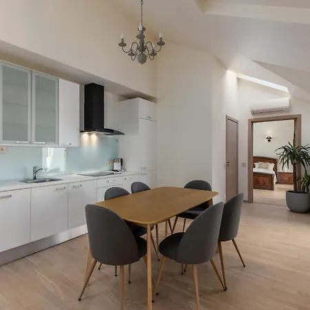 G22 Old Town Apartamento *