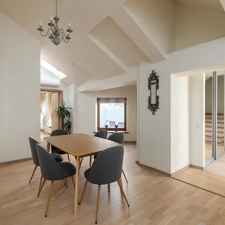 G22 Apartment